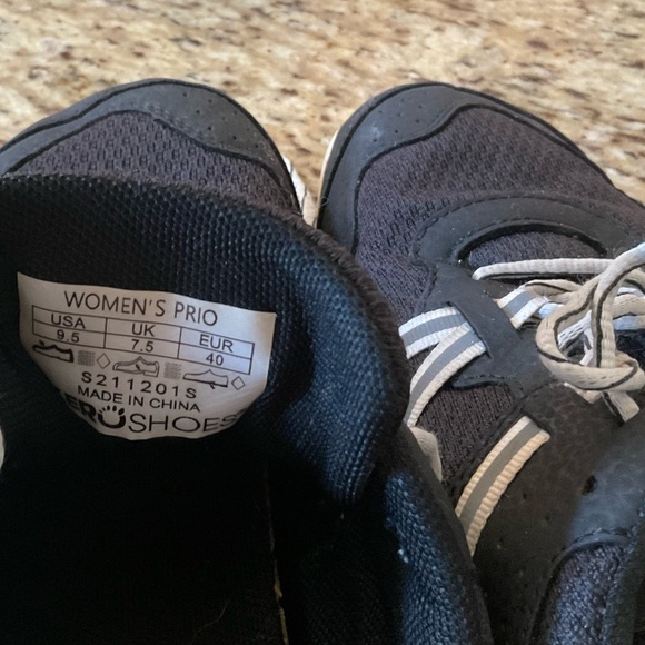 Xero Prio Shoes. Size 9.5 - Picture 3 of 7